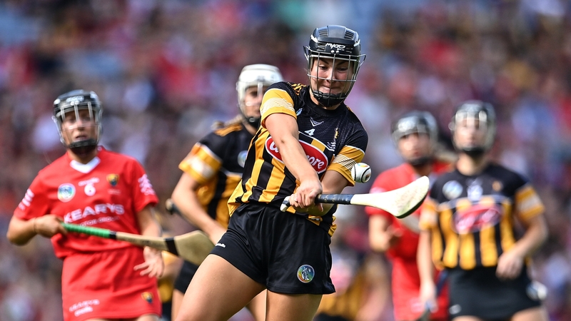 Tiffanie Fitzgerald in aicsean i gcoinne Corcaigh