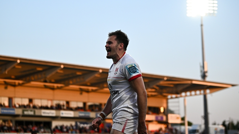 Jacob Stockdale celebrates his second-half try
