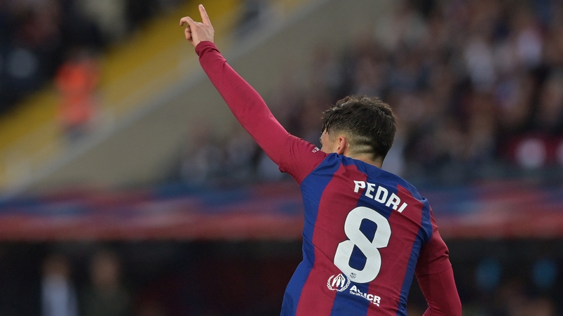 Pedri celebrates scoring Barcelona's third goal against Rayo Vallecano