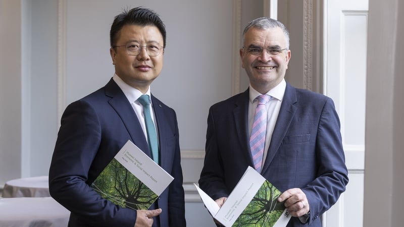 Calvin Lan, CEO of Huawei Ireland and Dara Calleary, Minister of State at the Department of Enterprise, Trade and Employment