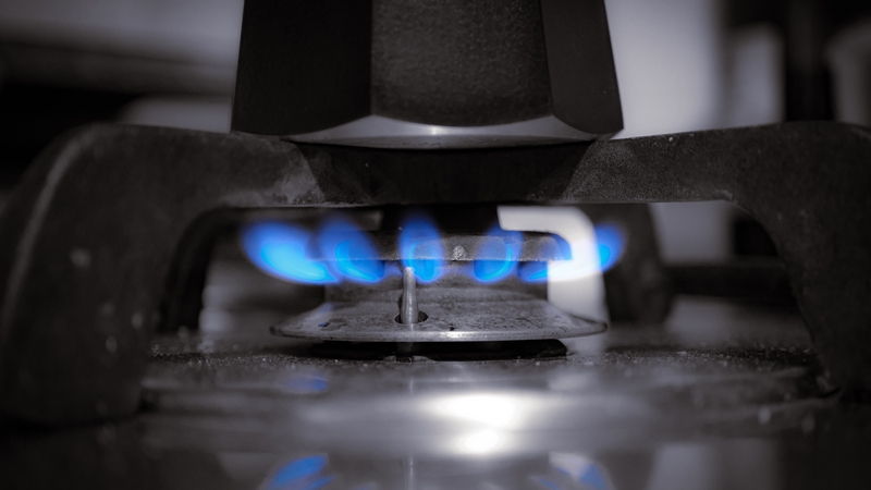 Seo an dara huair i mbliana ag SSE Airtricity táillí leictreachais agus gáis a ísliú