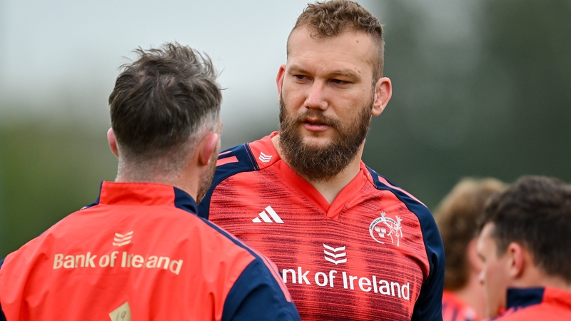 RG Snyman (r) and Peter O'Mahony are back for Munster