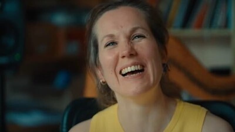 Gliondar Úna le fuaimeanna ar leith