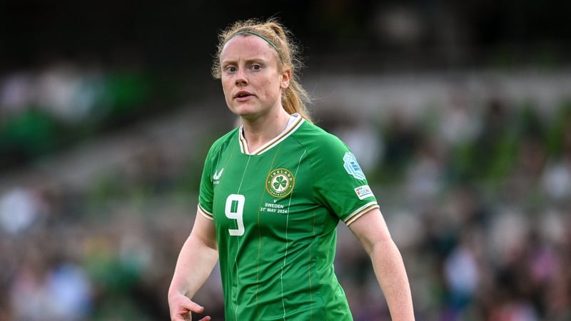 Amber Barrett: 'From a striker's point of view, it would be more worrying if the team wasn't creating chances'