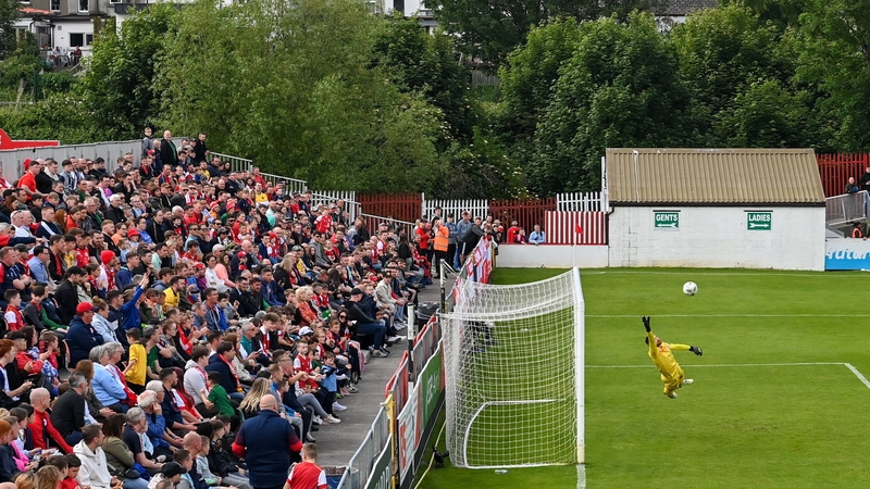 St Patrick's Athletic goalkeeper Danny Rogers can't keep out Jamie Gullan's fine strike