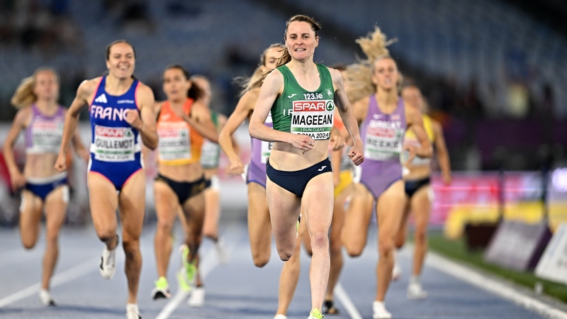 Ciara Mageean on her way to winning the women's 1500m final