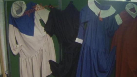 Maternity wear (1984)