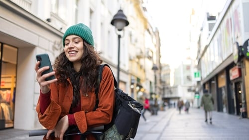 26% of 18-24-year-olds say they subscribe to an online news service. Photo: Getty Images