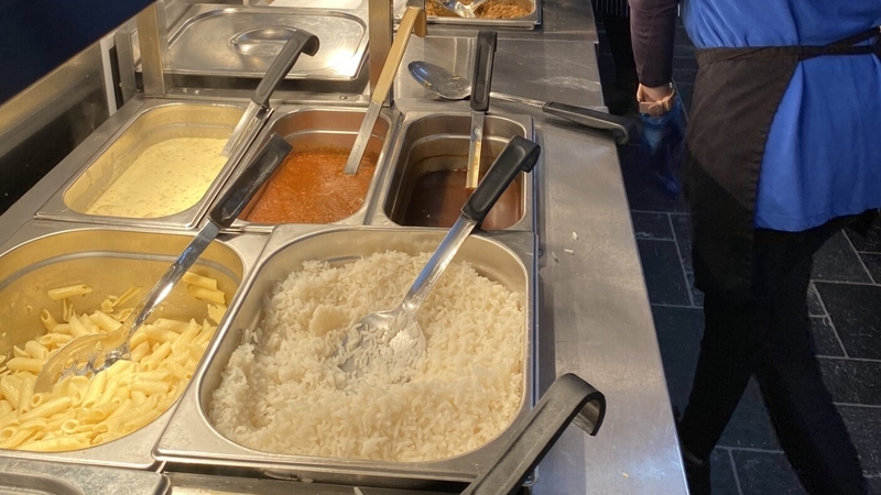 A further 713 primary schools have been added to the Hot School Meals Programme