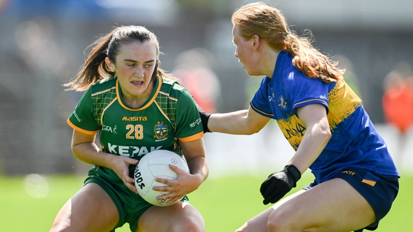 Meath's Kerrie Cole looks to evade the challenge of Tipperary's Emma Cronin
