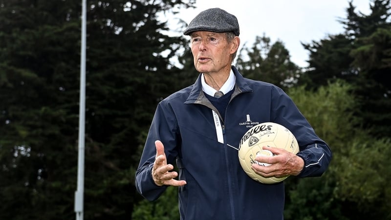 Mícheál Ó Muircheartaigh became a full-time broadcaster with RTÉ in the 1980's when Mícheal O'Hehir retired