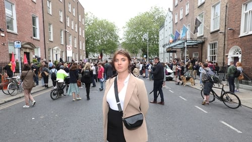Natasha O'Brien outside Leinster House in Dublin during a protest meeting in support of her last week. Photo: Sasko Lazarov/ © RollingNews.ie