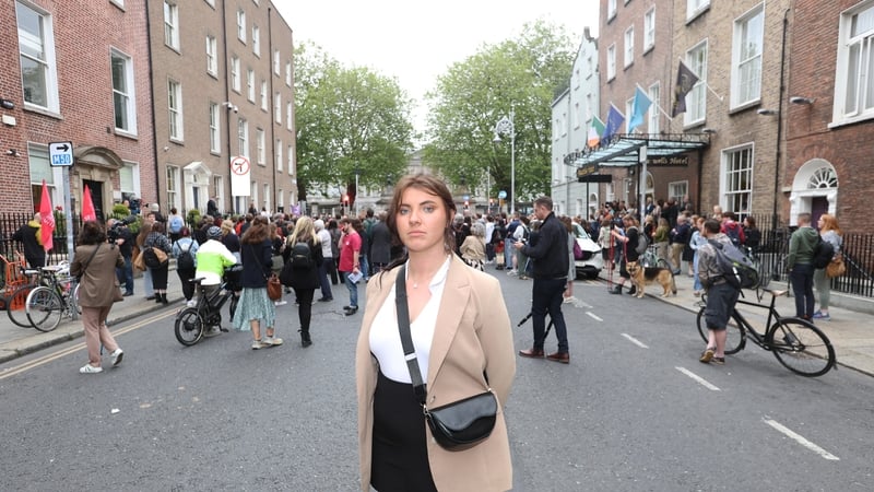 Natasha O'Brien outside Leinster House in Dublin during a protest meeting in support of her last week. Photo: Sasko Lazarov/ © RollingNews.ie