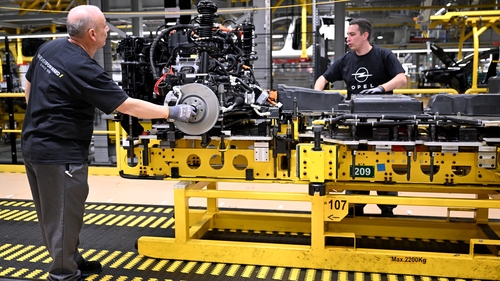Orders in German factories fell for a fifth consecutive month in May