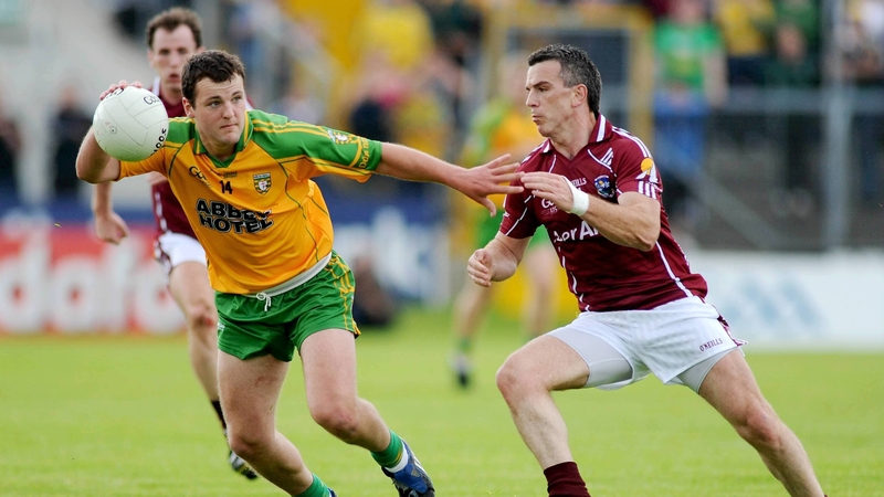 Current Galway manager Padraic Joyce in action against Donegal's Michael Murphy during the 2009 SFC qualifier at Markievicz Park