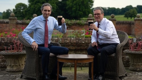 Taoiseach Simon Harris and British Prime Minister Keir Starmer raised two pints of stout at Chequers