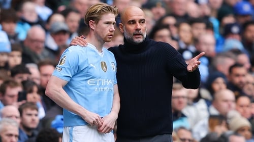 Kevin de Bruyne has been instrumental in Pep Guardiola's (L) six title wins at Manchester City