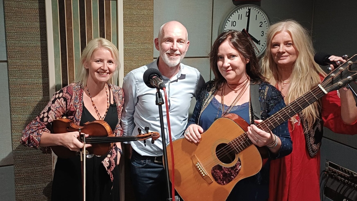 Live music and chats with The Raines