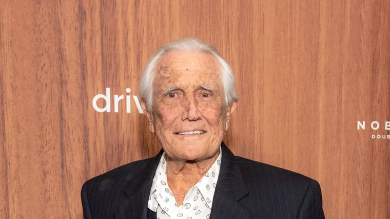 George Lazenby:"This hasn't been an easy decision but it's time to announce my retirement from work"