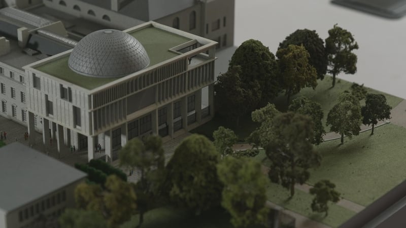A model of the planned new science centre