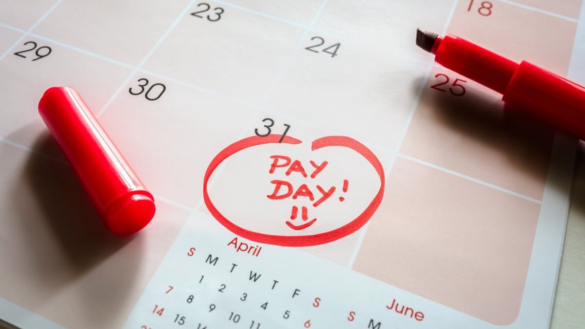 Why does it matter if you're paid weekly or monthly? 