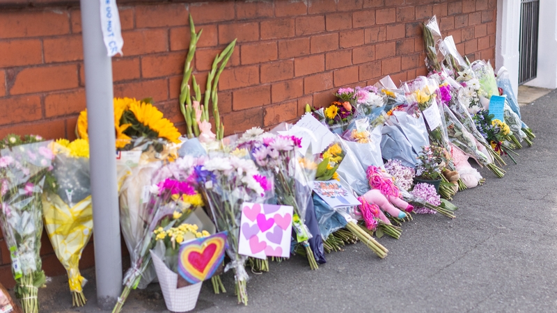 Maraíodh beirt agus gortaíodh ochtar san ionsaí scine in Southport