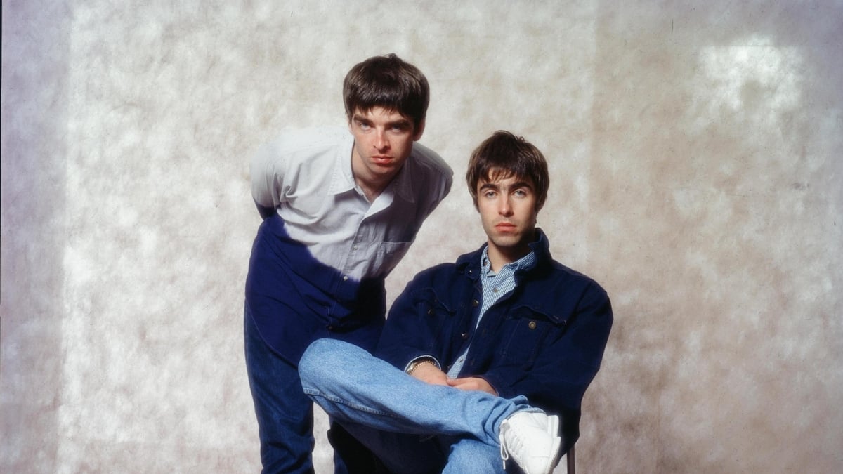 Oasis Live with Dan Hegarty