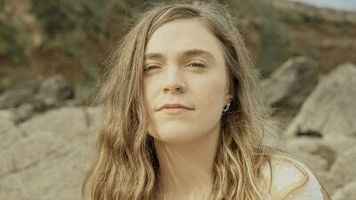 Live - Lorraine Nash