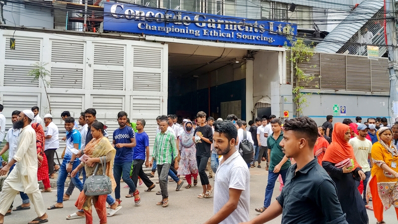 Garment factory workers return to work in Dhaka