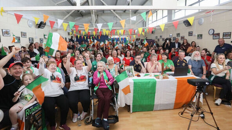 Crowds gathered in anticipation at Tallaght Athletic Club to watch Rhasidat Adeleke compete in the 400m final in Paris where she ultimately finished in 4th place (RollingNews.ie)