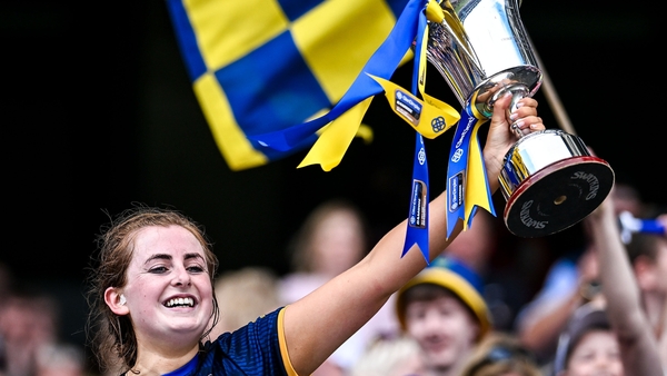 Tipperary captain Sinéad Meagher lifts the Kathleen Mills Cup