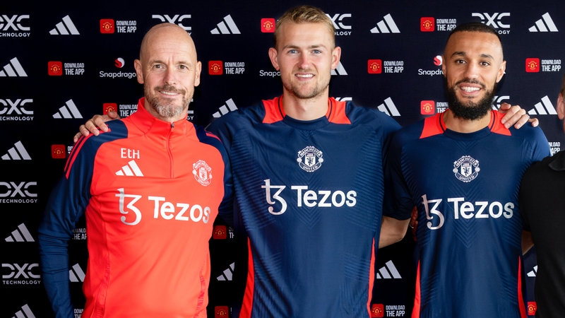 Erik ten Hag with Matthijs de Ligt and Noussair Mazraoui