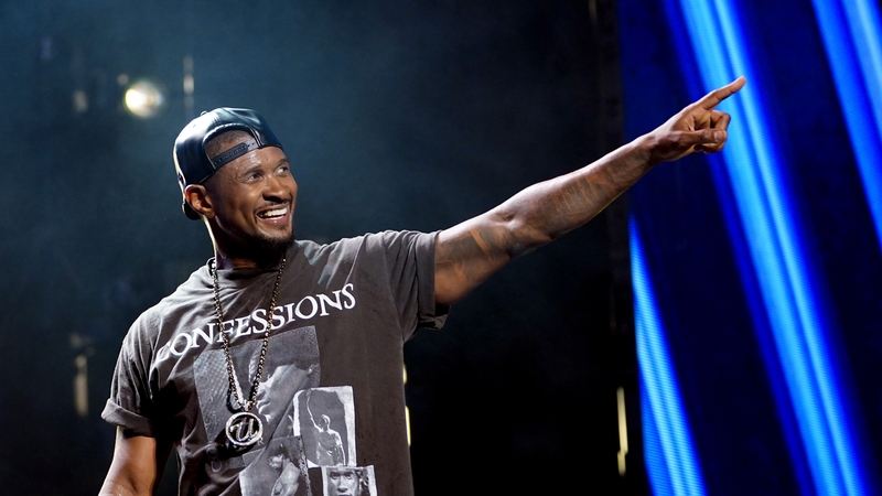 Usher: "I suffered an injury to my neck while rehearsing to provide my fans with the greatest Usher show of all time"