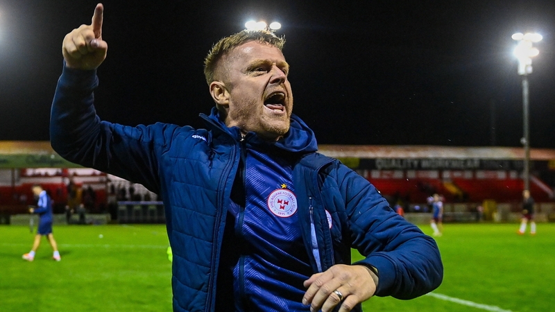 A jubilant Damien Duff celebrates at Tolka Park