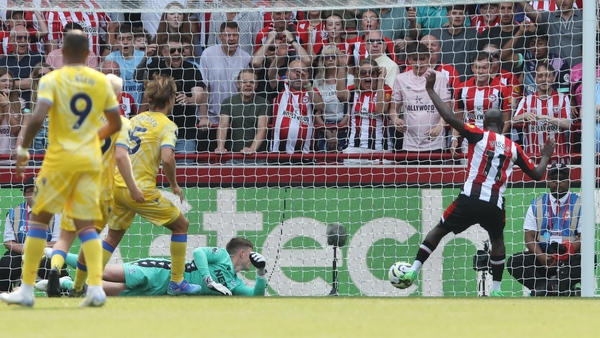 Yoane Wissa taps home the winner for Brentford