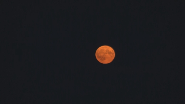 A 'supermoon' is when a full moon occurs around the time that the moon is closest to the Earth
