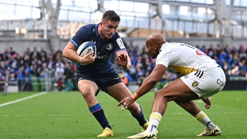 Jordan Larmour in action against Teddy Thomas of La Rochelle during last season's quarter-final