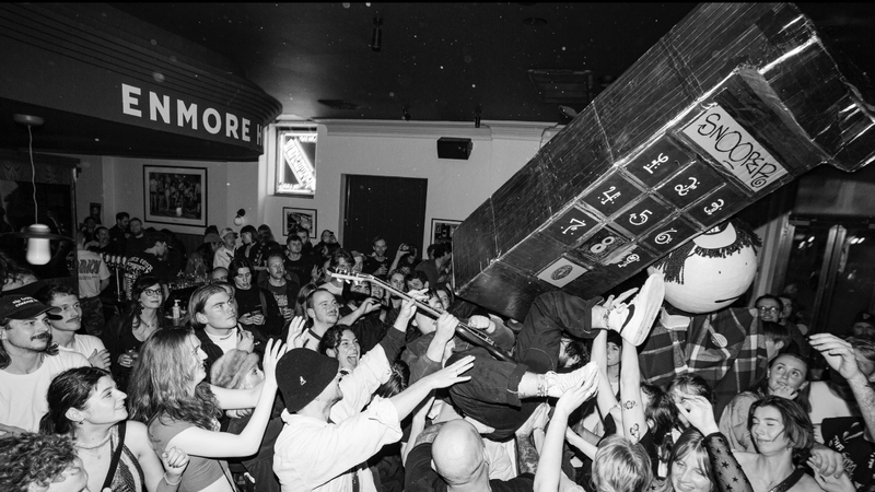 Snõõper's live shows feature puppets, 8-bit animation, papier-mâché, whistles, and flashing lights