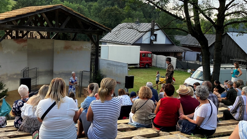 Štefan Kuffa (standing, wearing hat) disrupting the performance in northern Slovakia on Sunday (Pics: Lukáš Marhefka)