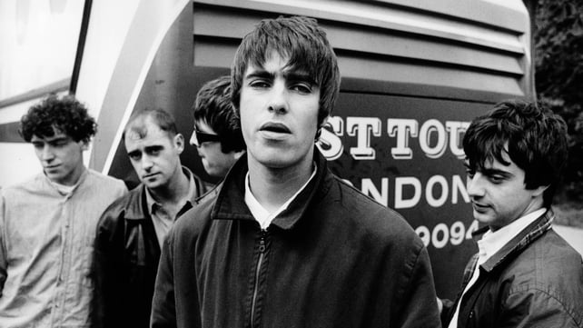 L-R: Tony McCarroll, Paul 'Bonehead' Arthurs, Noel Gallagher, Liam Gallagher, Paul 'Guigsy' McGuigan pictured in 1994. Photo by Michel Linssen/Redferns.