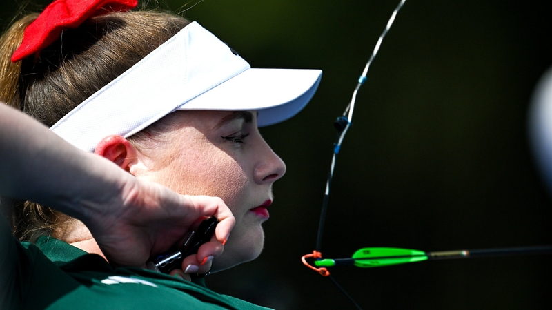 Para archer Kerrie Leonard in action at Esplanade des Invalides