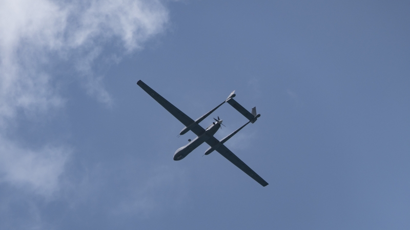 Meastar go bhfuil thart ar dhosaen drón Iosraelach ag Éirinn faoi láthair