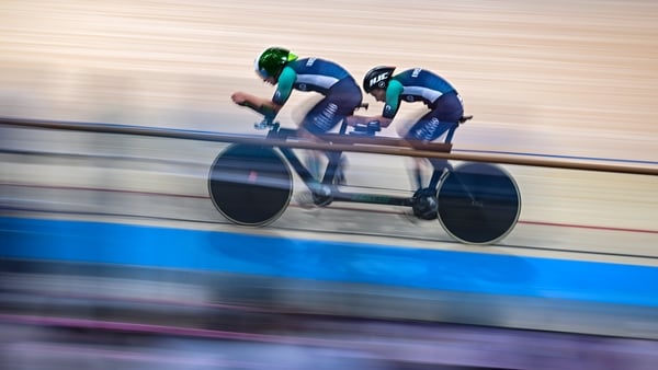 Katie-George Dunlevy, right, and pilot Eve McCrystal during the final