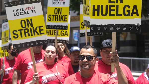 10,000 US hotel workers began striking in several cities after talks with hotel operators Marriott International, Hilton Worldwide and Hyatt Hotels stalled, the Unite Here union said