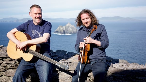 David Gray and Colm Mac Con Iomaire on Sceilg Mhichíl