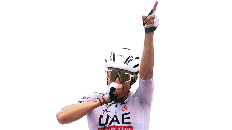 Marc Soler celebrates his stage win