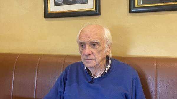 Bhí Peadar Ó Máille 9 mbliana d'aois nuair a rinne bráthair ó Ord na bProinsiasach ionsaithe gnéis air i Scoil na mBuachaillí sa Chlochán i gCo. na Gaillimhe.
