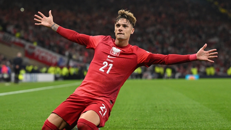 Nicola Zalewski celebrates his winner for Poalnd