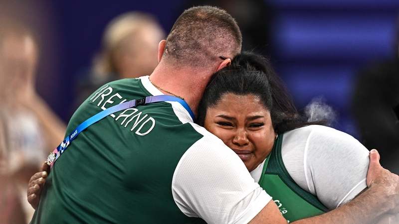 Britney Arendse set three personal bests with her three lifts