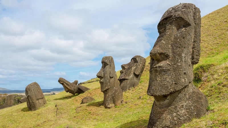Easter Island is best known for the enigmatic 'moaI' stone statues